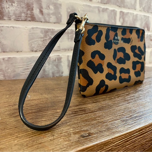 Coach • Ocelot Animal Print • Corner Zip Wristlet in Black/Tan - Picture 3 of 10